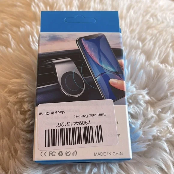 Magnetic Car Bracket Holder - Picture 3 of 3